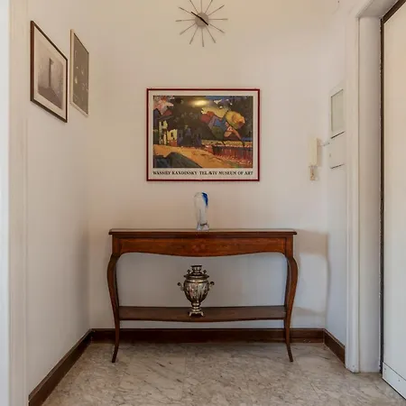 Roomy And Bright With Terrace Apartament Rzym