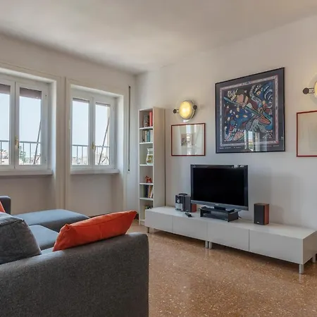 Apartament Roomy And Bright With Terrace *